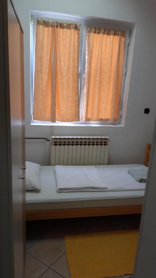 Apartment And Rooms"Tabasnice"Tuzla Centar Exterior foto